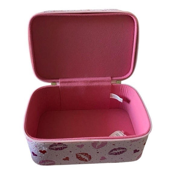 NWT-BLUSH CRUSH-MAKEUP CASE & TWO MAKEUP BAGS - Picture 5 of 7